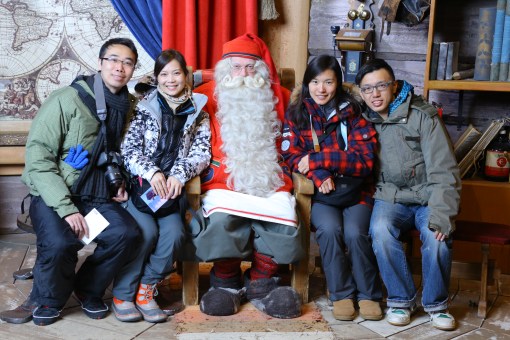 與聖誕老人合照 (影相唔駛錢，要晒相或者拿 soft copy 就當然要錢！