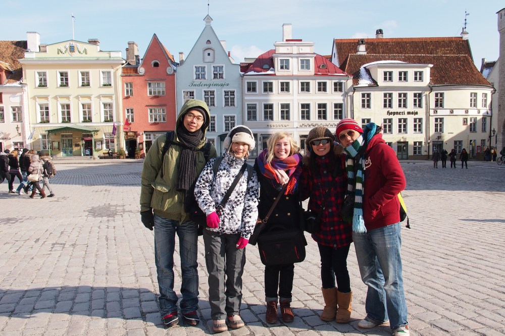 Heli 這個 walking tour 非常有趣，大家跟她拍照留念