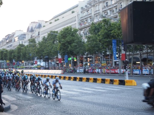 選手們在狂衝~~~