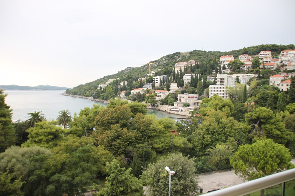客廳露台望著 Lapad Beach